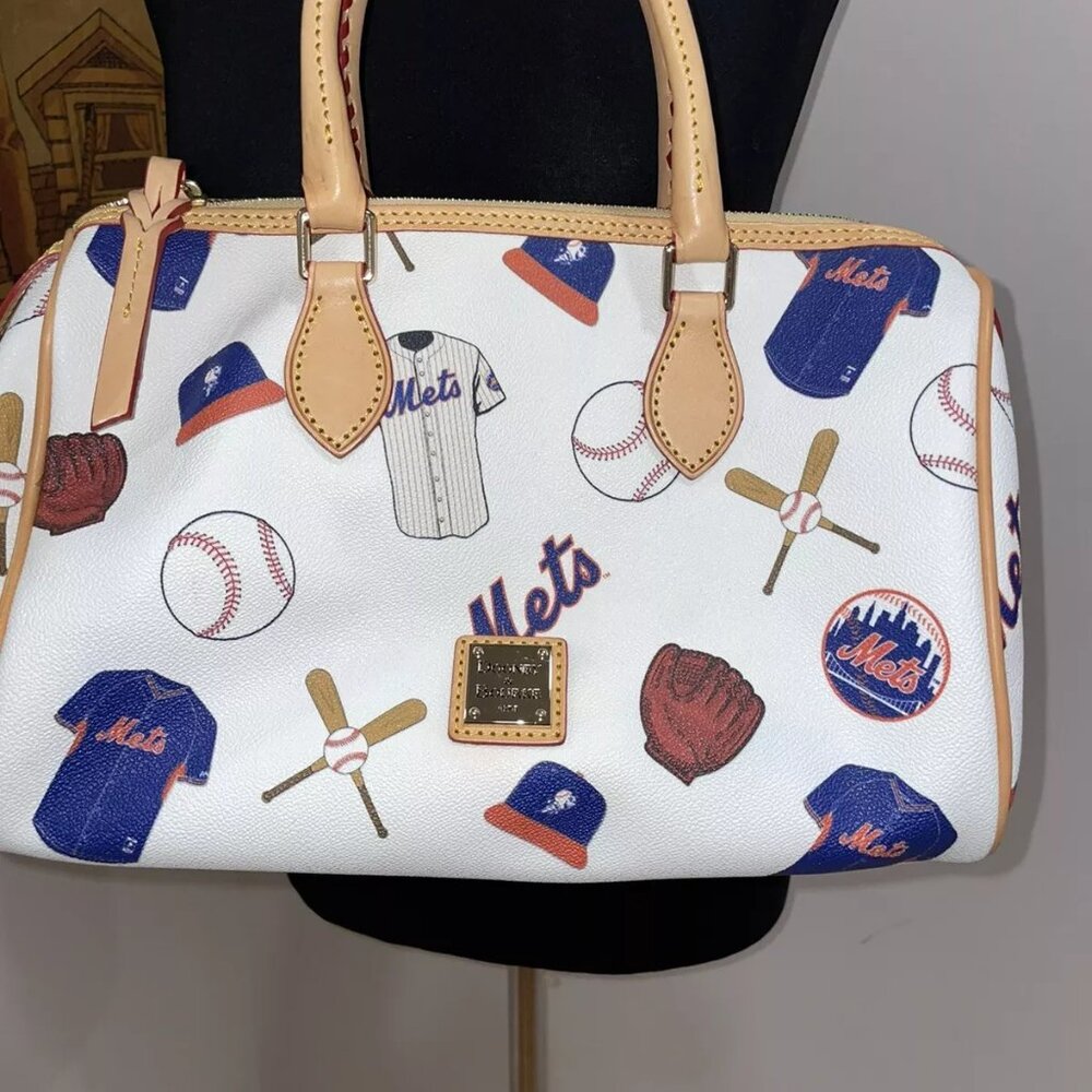 New Dooney Bourke MLB Mets Baseball White Leather Bag Purse Shoulder Tote Bags